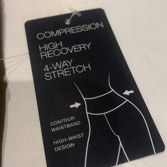 New INC INTERNATIONAL CONCEPTS Women's Compression Houndstooth Leggings - Picture 6 of 8